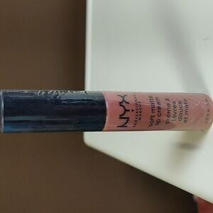 NWT Nyx Professional Makeup Soft Matte Lip Cream Stockholm